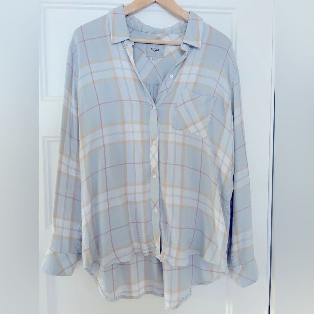 Rails Hunter shirt, size large, worn twice. Light blue plaid. Like new.